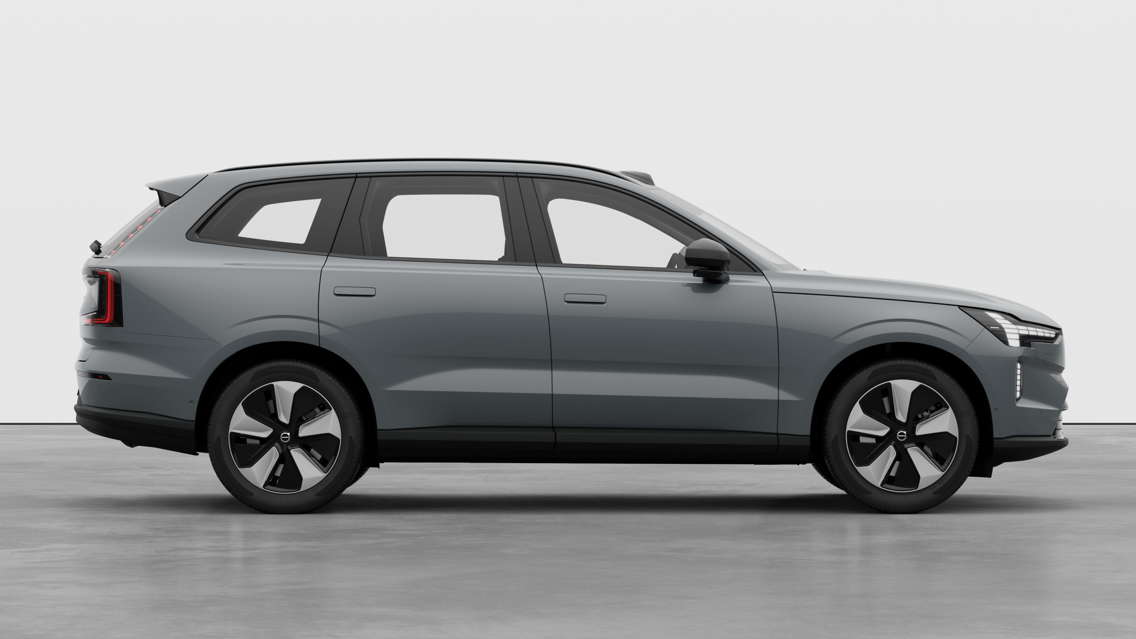 Exterior studio side right
