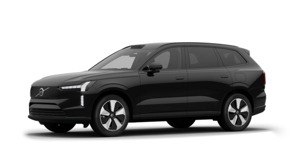 Het exterieur van de Volvo-auto in driekwart aanzicht, duidelijke studioachtergrond.