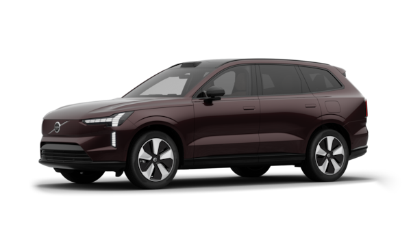 Volvo-eksteriør i trekvart visning, vanlig studiobakgrunn.
