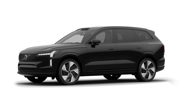 Het exterieur van de Volvo-auto in driekwart aanzicht, duidelijke studioachtergrond.