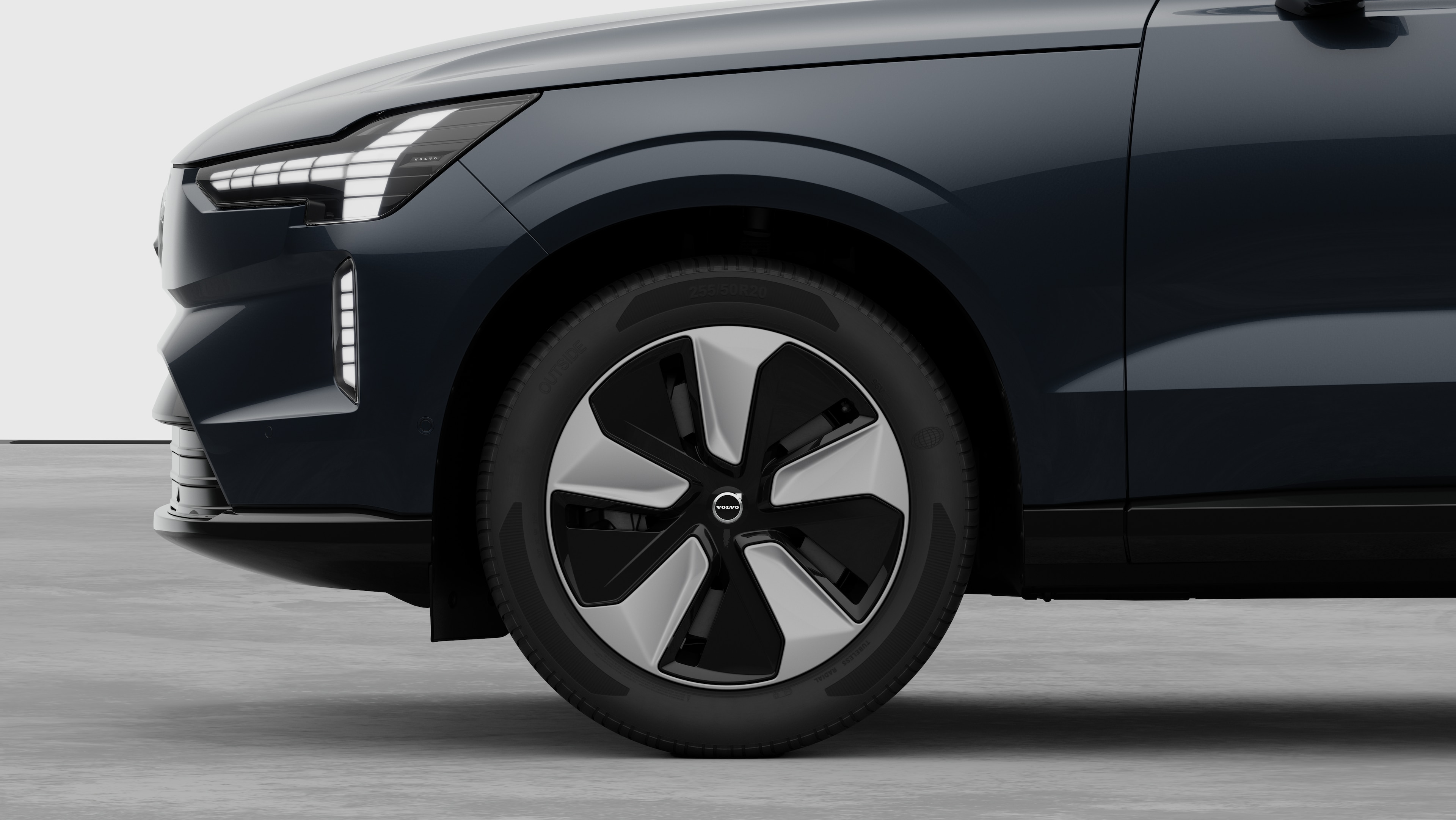 Exterior details frontrim