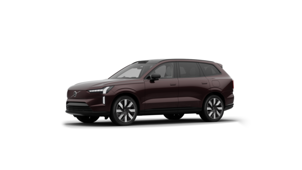 Tříčtvrteční pohled na exteriér vozu Volvo na jednoduchém pozadí studia.
