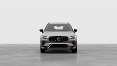 Image two of this Volvo XC60 Estate 2.0 B5P Plus Dark 5dr AWD Geartronic in Bright Dusk