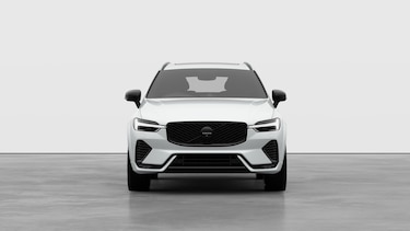 Image two of this Volvo XC60 Estate 2.0 B5P Ultra Black Edition 5dr AWD Geartronic in Crystal White