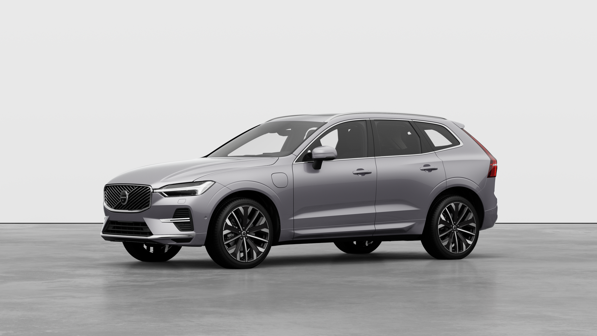 Volvo XC60 Plug In Hybrid Bright Aurora Silver
