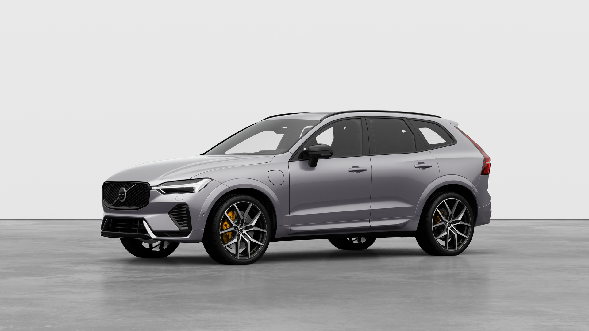 Volvo XC60 Plug In Hybrid Polestar Engineered Aurora Silver