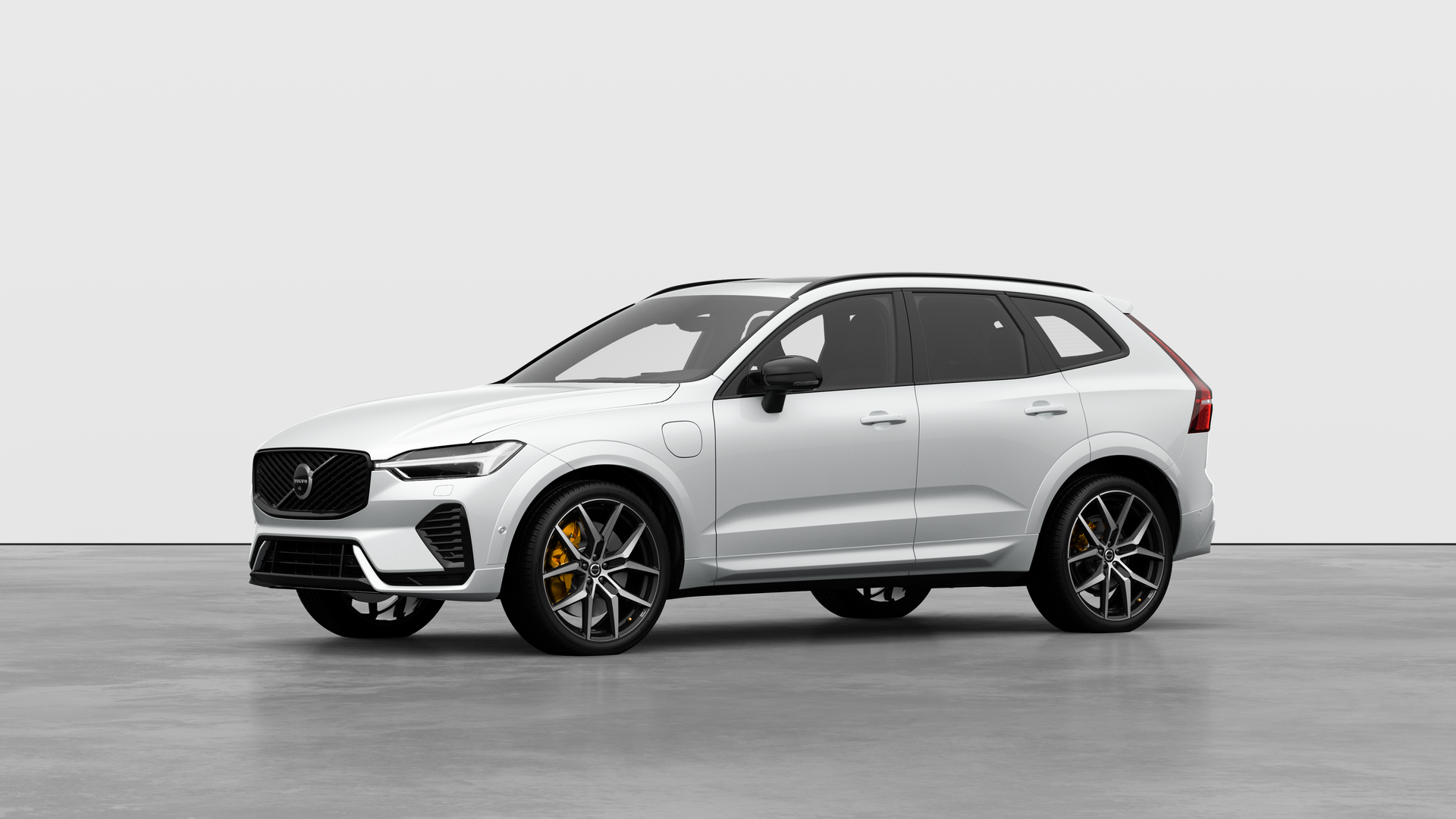 Volvo XC60 Plug In Hybrid Polestar Engineered Crystal White