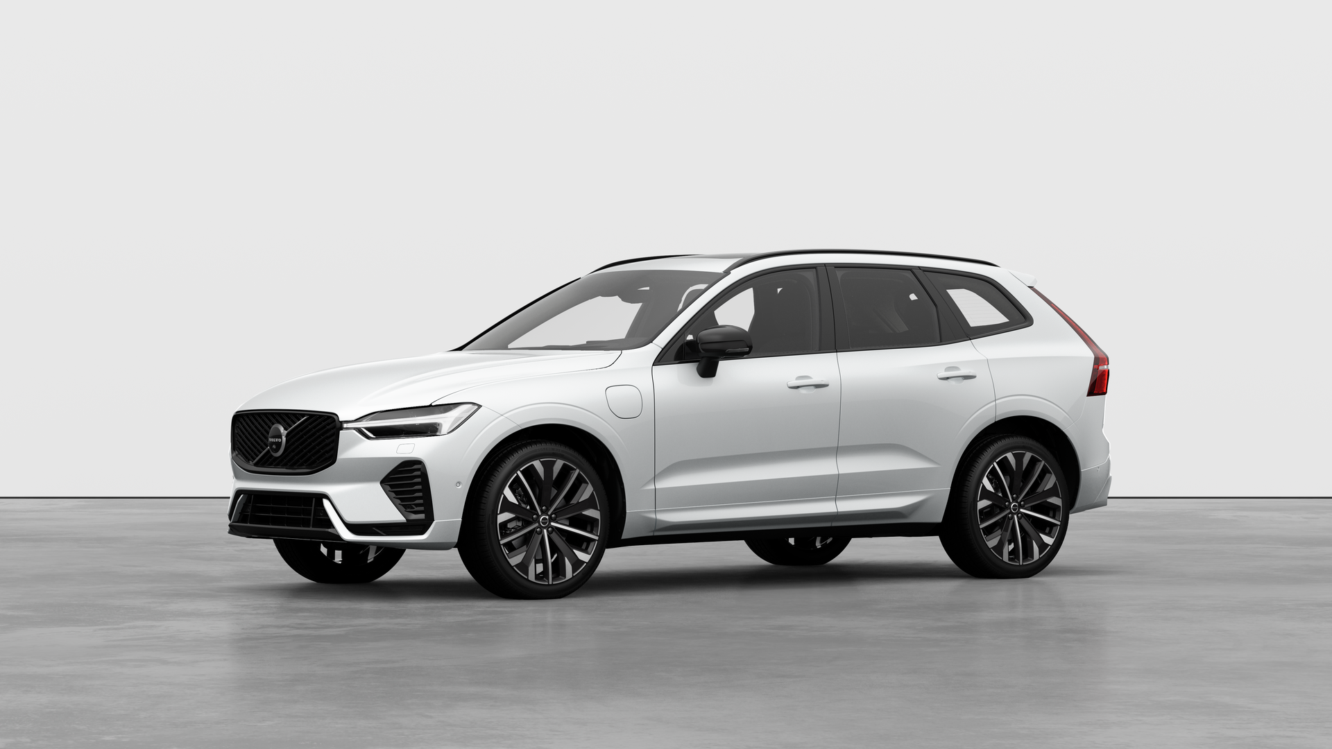 Volvo XC60 Plug In Hybrid Dark Crystal White