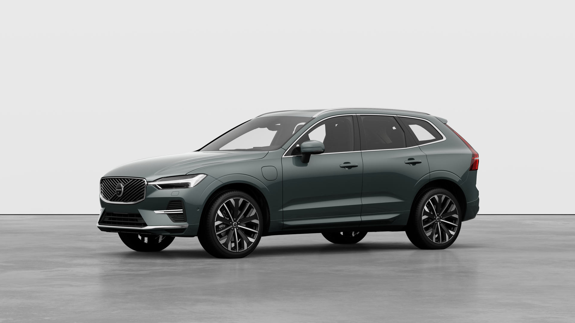 Volvo XC60 Plug In Hybrid Bright Forest Lake