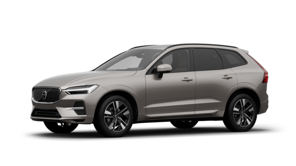 Exteriér vozidla Volvo v trojštvrtinovom pohľade, obyčajné štúdiové pozadie.