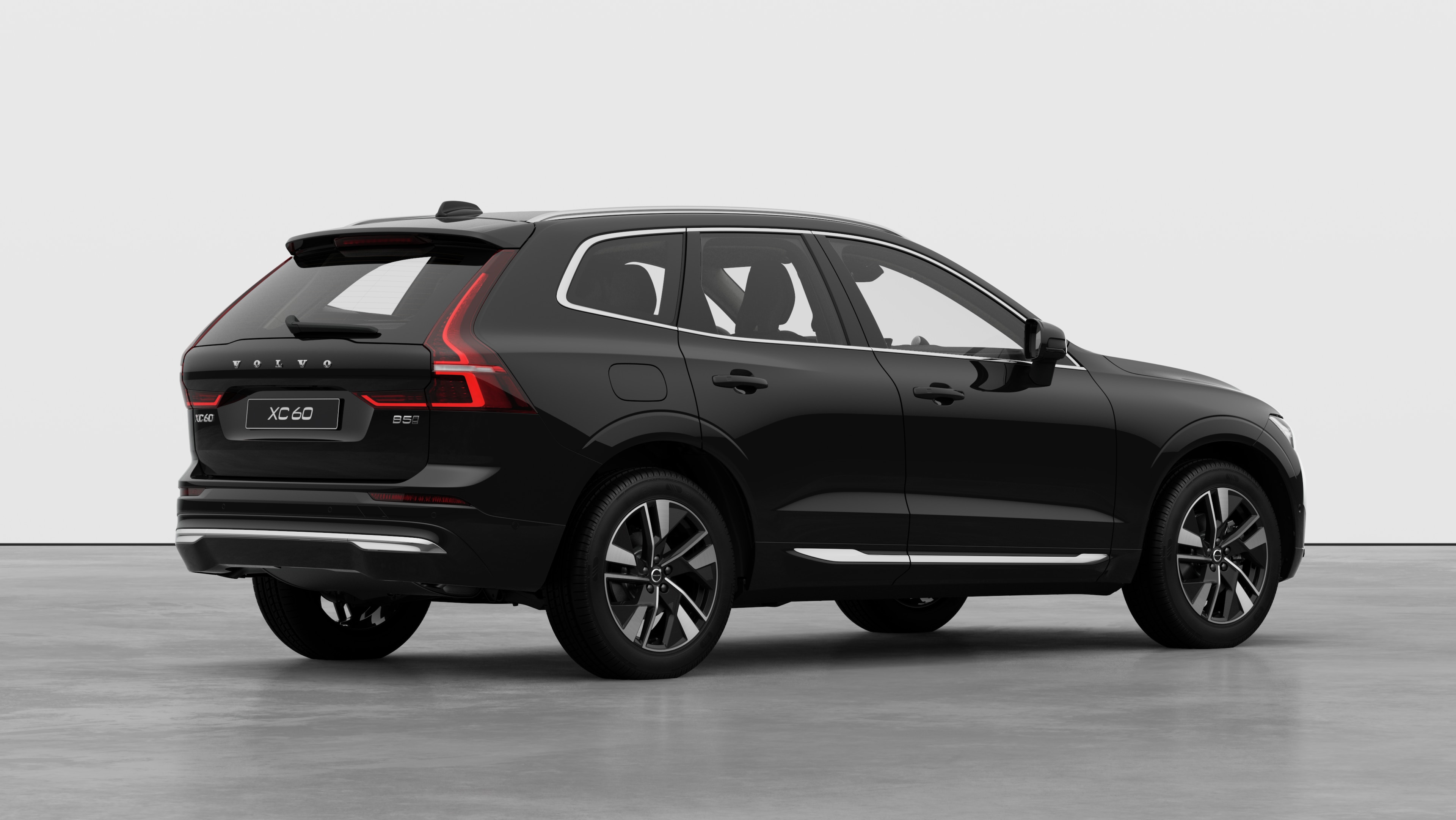 Xe Volvo phía sau ba phần tư góc nhìn trên nền studio đơn giản.