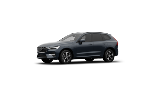 Vista exterior de três quartos do automóvel Volvo num fundo de estúdio simples.