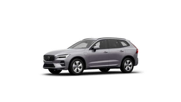 Vue de trois quarts de l’extérieur d’une Volvo sur un fond de studio uni.