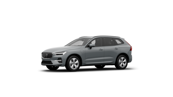 Trekvartsvy av Volvo-bilens exteriör i en vanlig studiobakgrund.