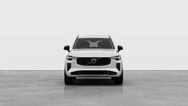 Image two of this Volvo XC90 Estate 2.0 T8 PHEV Plus Dark 5dr AWD Geartronic in Crystal White
