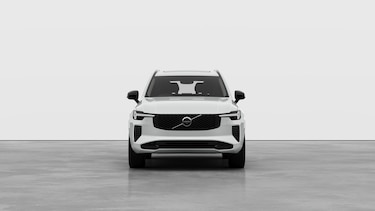 Image two of this Volvo XC90 Estate 2.0 B5P Plus Dark 5dr AWD Geartronic in Crystal White