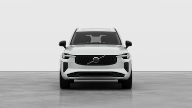 Image two of this Volvo XC90 Estate 2.0 B5P Ultra Dark 5dr AWD Geartronic in Crystal White
