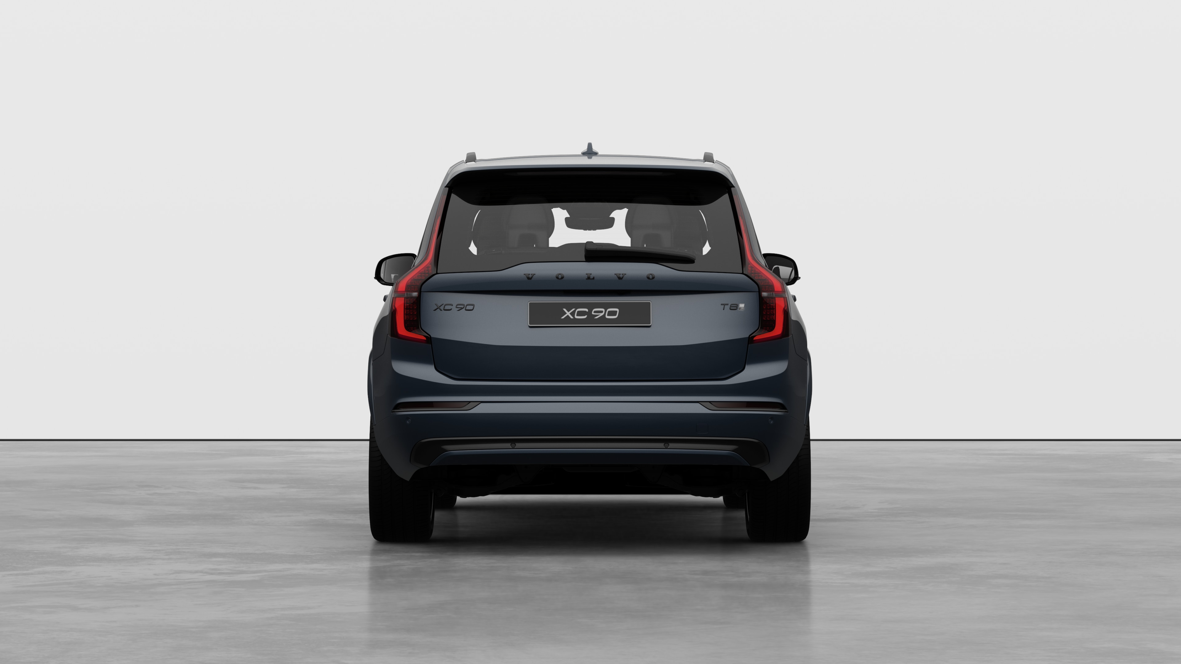 Heckansicht eines Volvo vor einem schlichten Studiohintergrund.