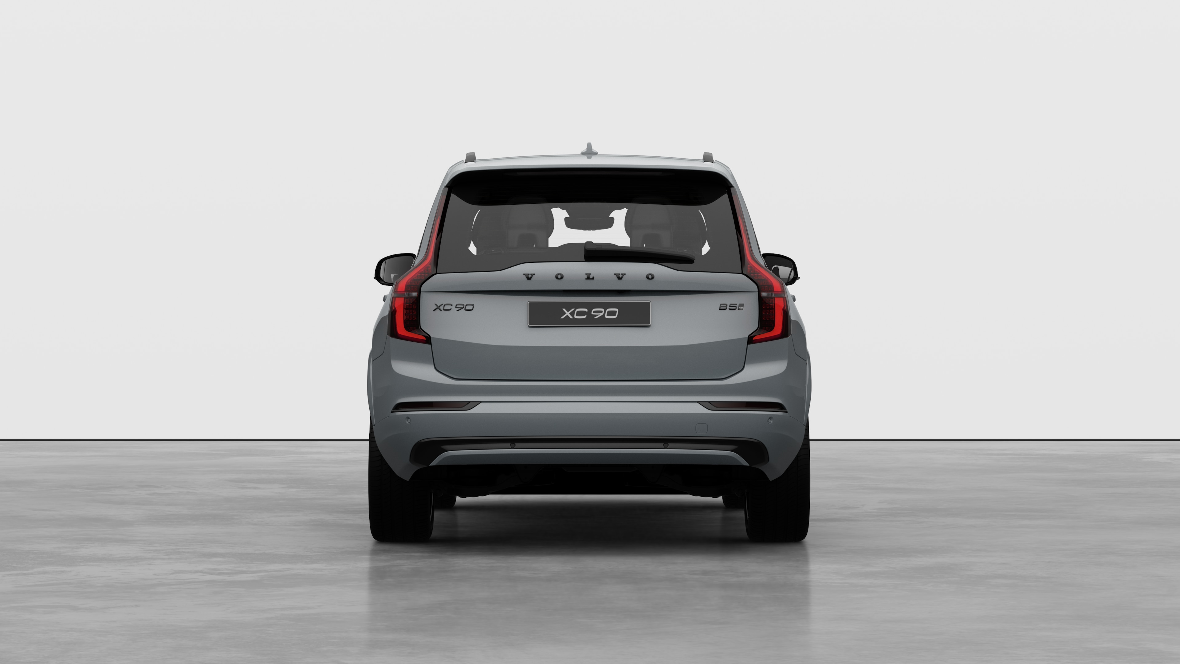 Heckansicht eines Volvo vor einem schlichten Studiohintergrund.