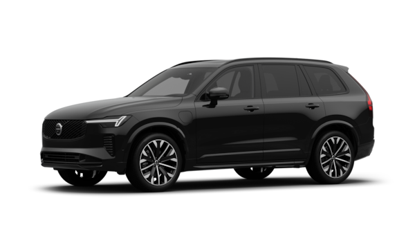 Het exterieur van de Volvo-auto in driekwart aanzicht, duidelijke studioachtergrond.