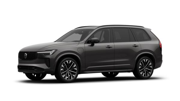 Esterno di un'auto Volvo vista di tre quarti, sfondo semplice di uno studio.