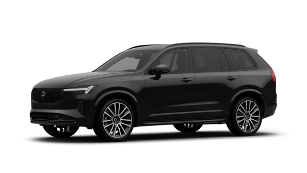 Het exterieur van de Volvo-auto in driekwart aanzicht, duidelijke studioachtergrond.