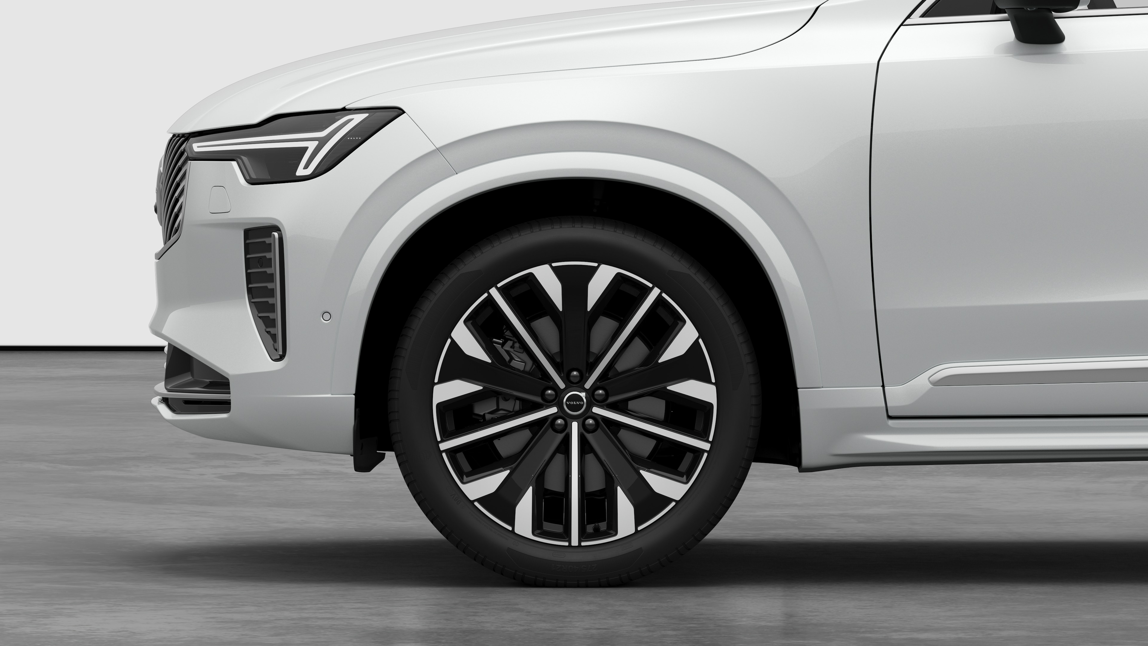 Exterior details frontrim