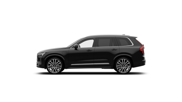 Seitenansicht eines Volvo im schlichten Studiohintergrund.