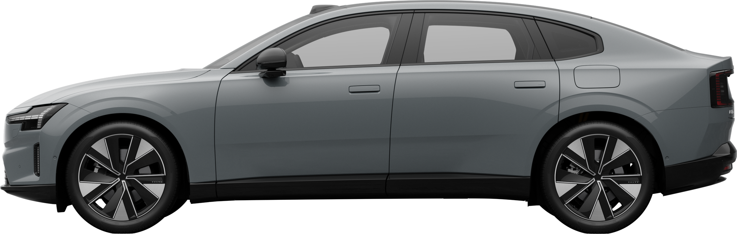 Vue latérale d’une Volvo garée sur un fond de studio uni, mettant en valeur le profil et le design élégants du véhicule.