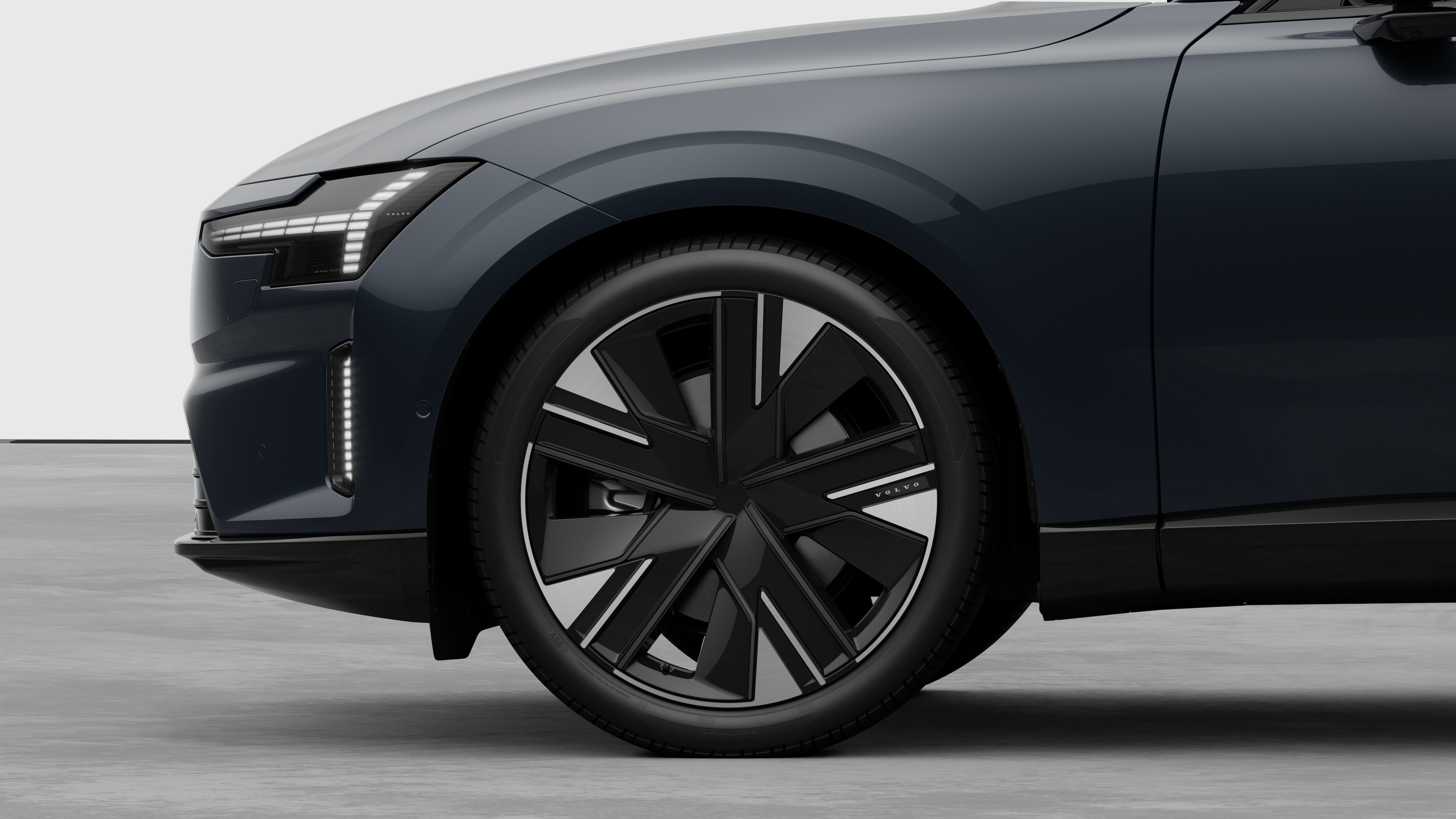 Exterior details frontrim