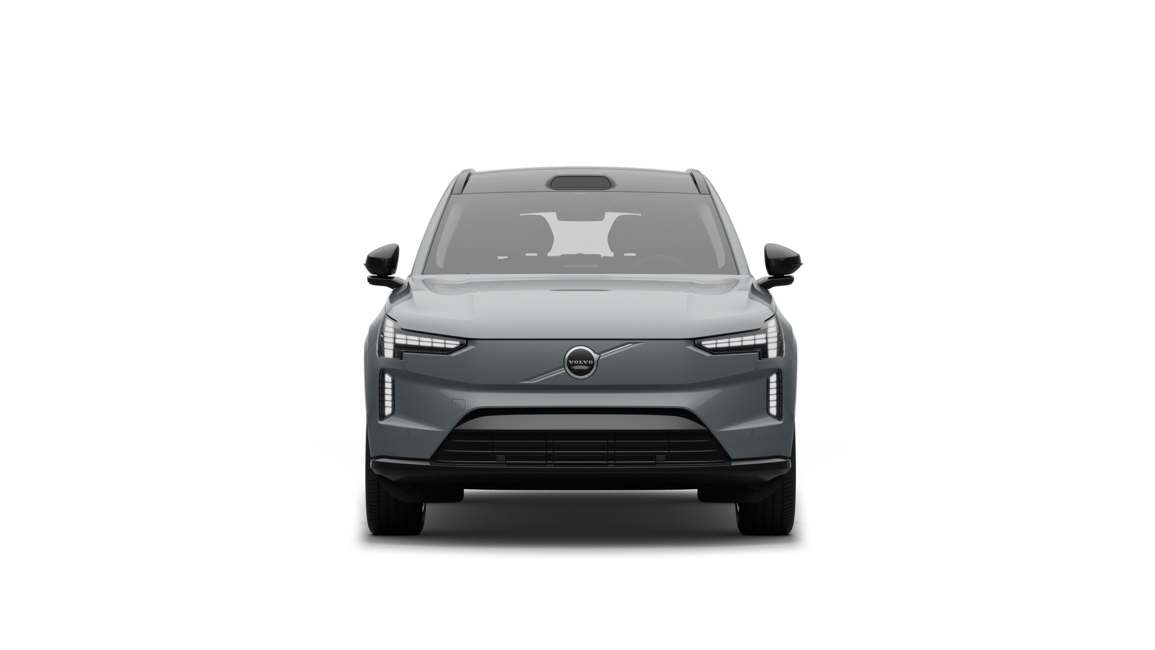 Prikaz prednjeg dijela automobila Volvo u običnom studiju.