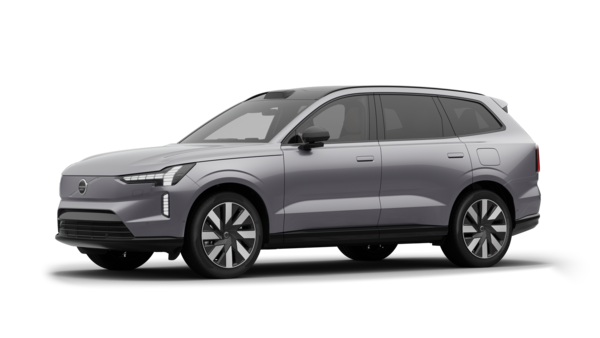 Exteriér vozu Volvo v tříčtvrtečním pohledu, prosté studiové pozadí.