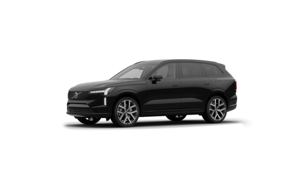 Driekwart aanzicht van de buitenkant van een Volvo in een effen studioachtergrond.