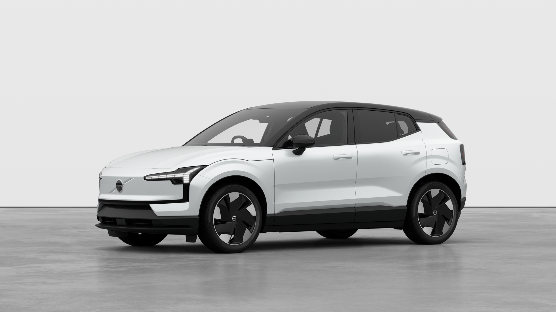  VOLVO EX30 200kW SM Extended Range Plus 69kWh 5dr Auto