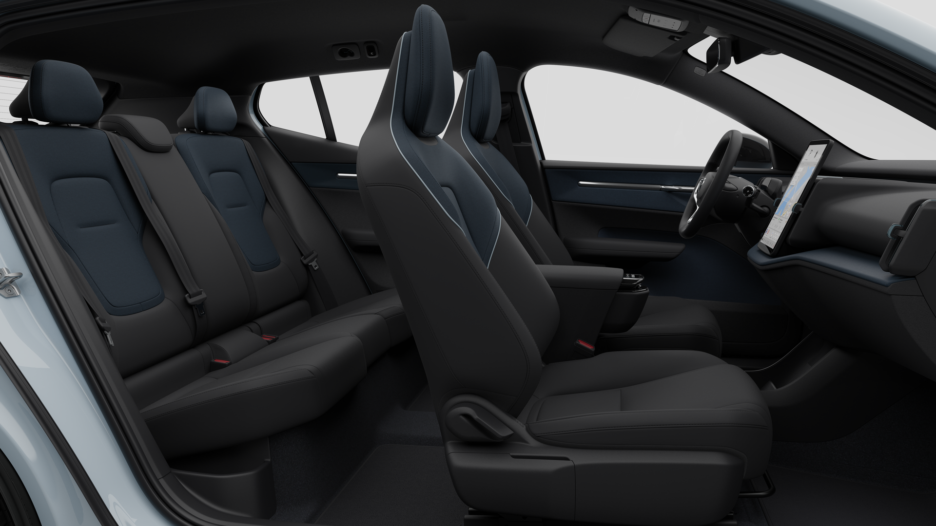 Vue latérale de l’intérieur d’une Volvo montrant les sièges avant, les sièges passager arrière, le volant, le tableau de bord et la console centrale, sur fond de studio.