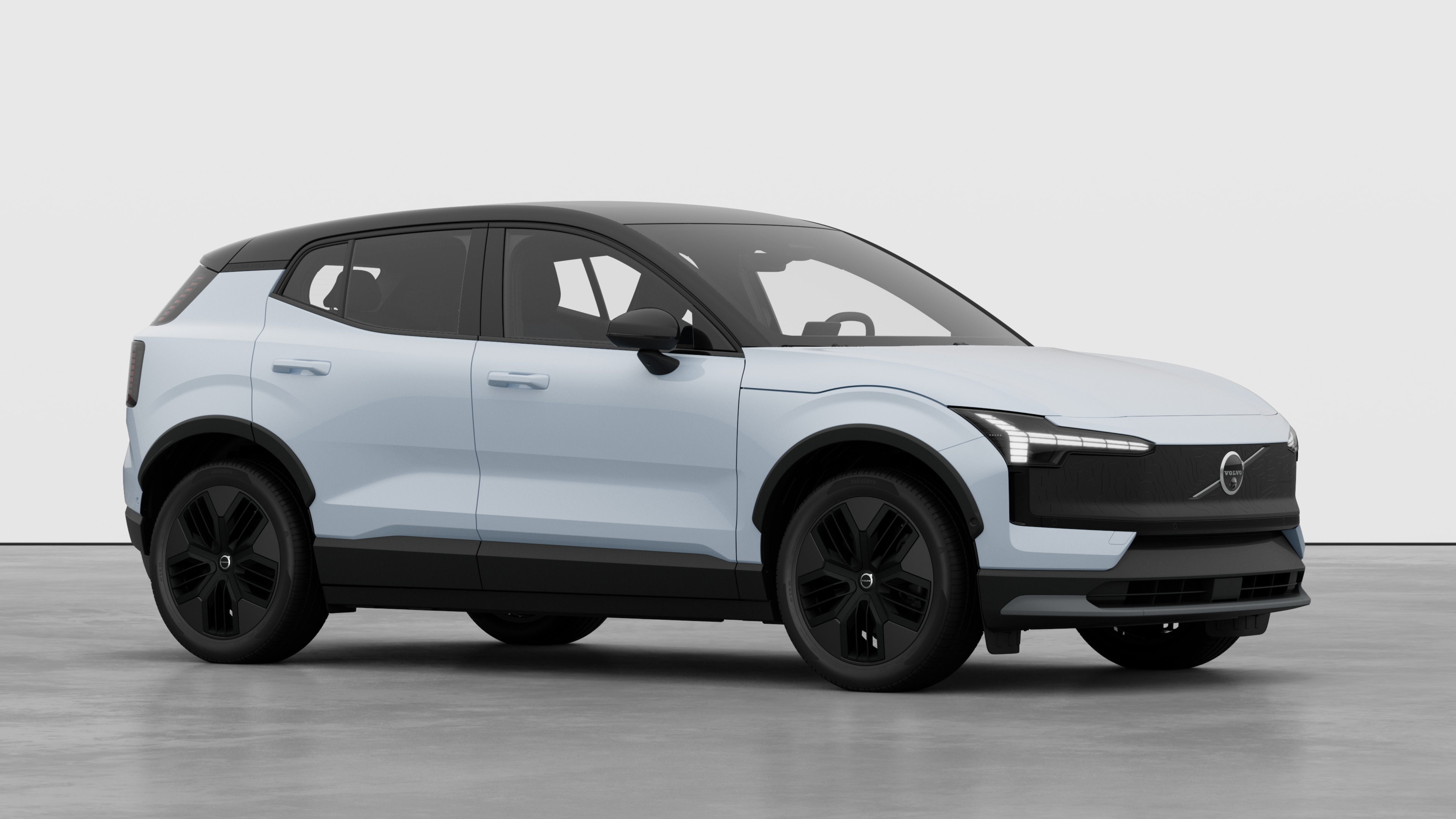 Volvobilens exteriör, trekvartsvy i en vanlig studiobakgrund.