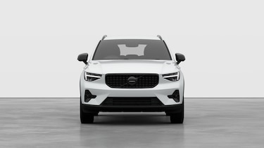 Image two of this Volvo XC40 Estate 2.0 B4P Plus Black Edition 5dr Auto in Crystal White