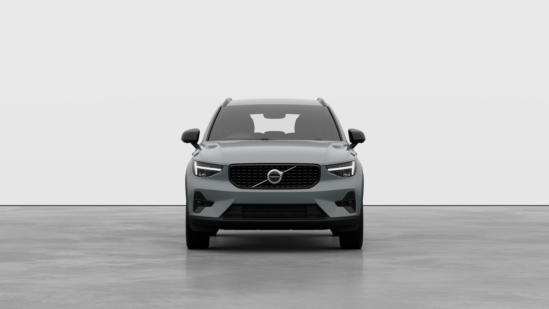  VOLVO XC40 2.0 B4P Plus Dark 5dr Auto