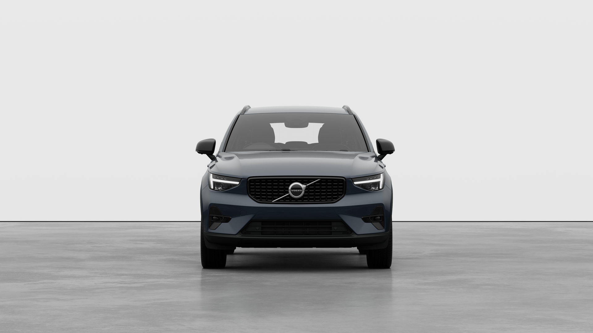  VOLVO XC40 2.0 B4P Plus Dark 5dr Auto