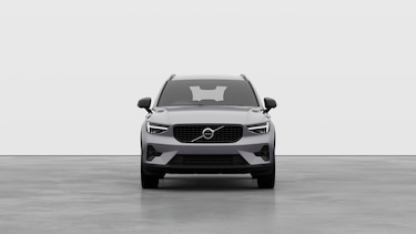 Image two of this Volvo XC40 Estate 2.0 B3P Plus Dark 5dr Auto in Aurora Silver