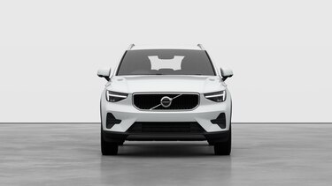 Image two of this Volvo XC40 Estate 2.0 B3P Core 5dr Auto in Crystal White