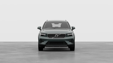 Image two of this Volvo XC40 Estate 2.0 B3P Ultra Bright 5dr Auto in Forest Lake