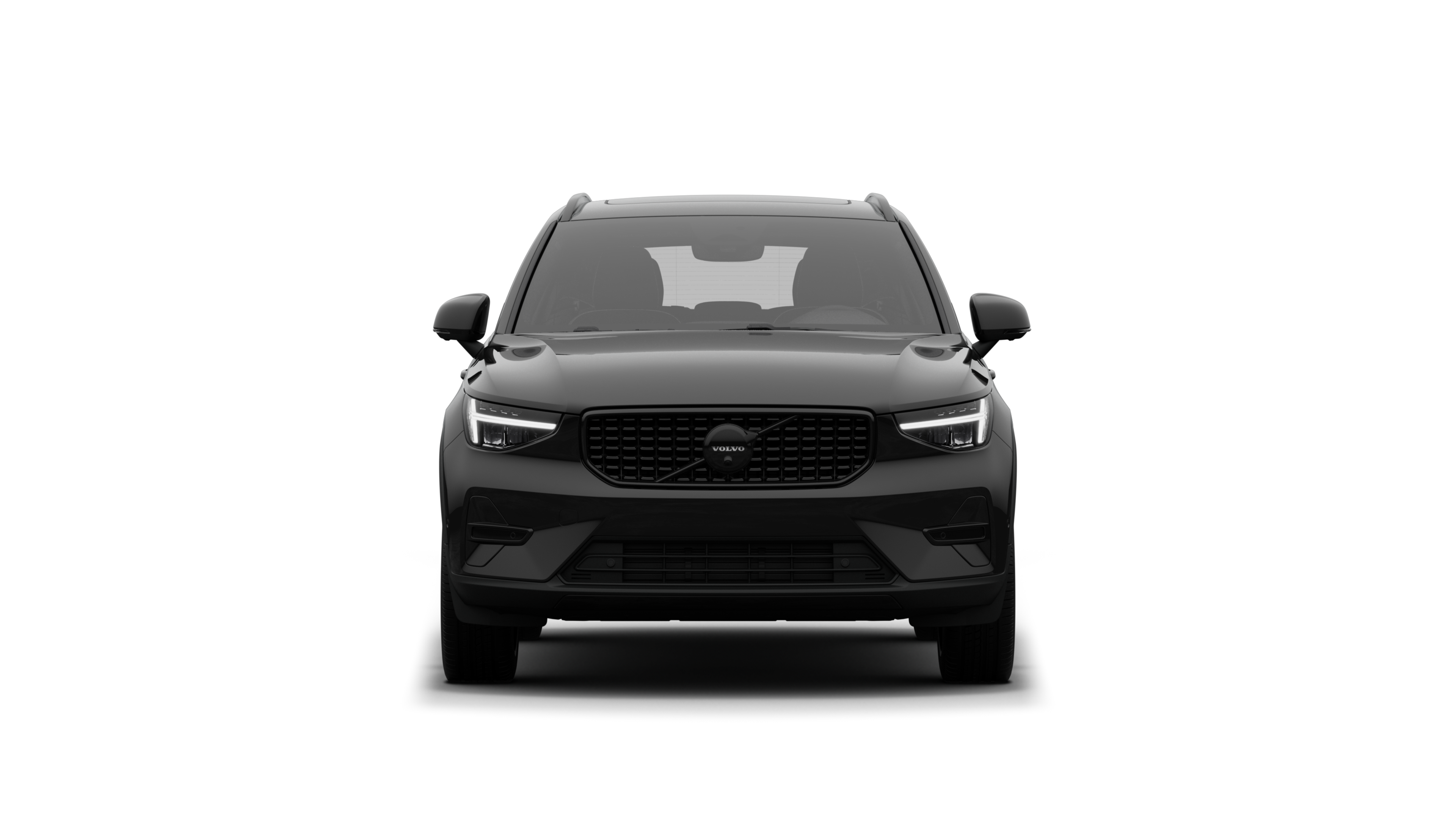 Vue avant d’une Volvo sur un fond de studio uni.