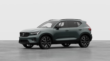 Volvo XC40 Estate 2.0 B4P Ultra Dark 5dr Auto in Forest Lake