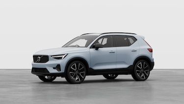 Volvo XC40 Estate 2.0 B4P Ultra Dark 5dr Auto in Cloud Blue