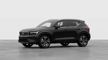 Volvo XC40 Estate 2.0 B3P Ultra Bright 5dr Auto in Onyx Black