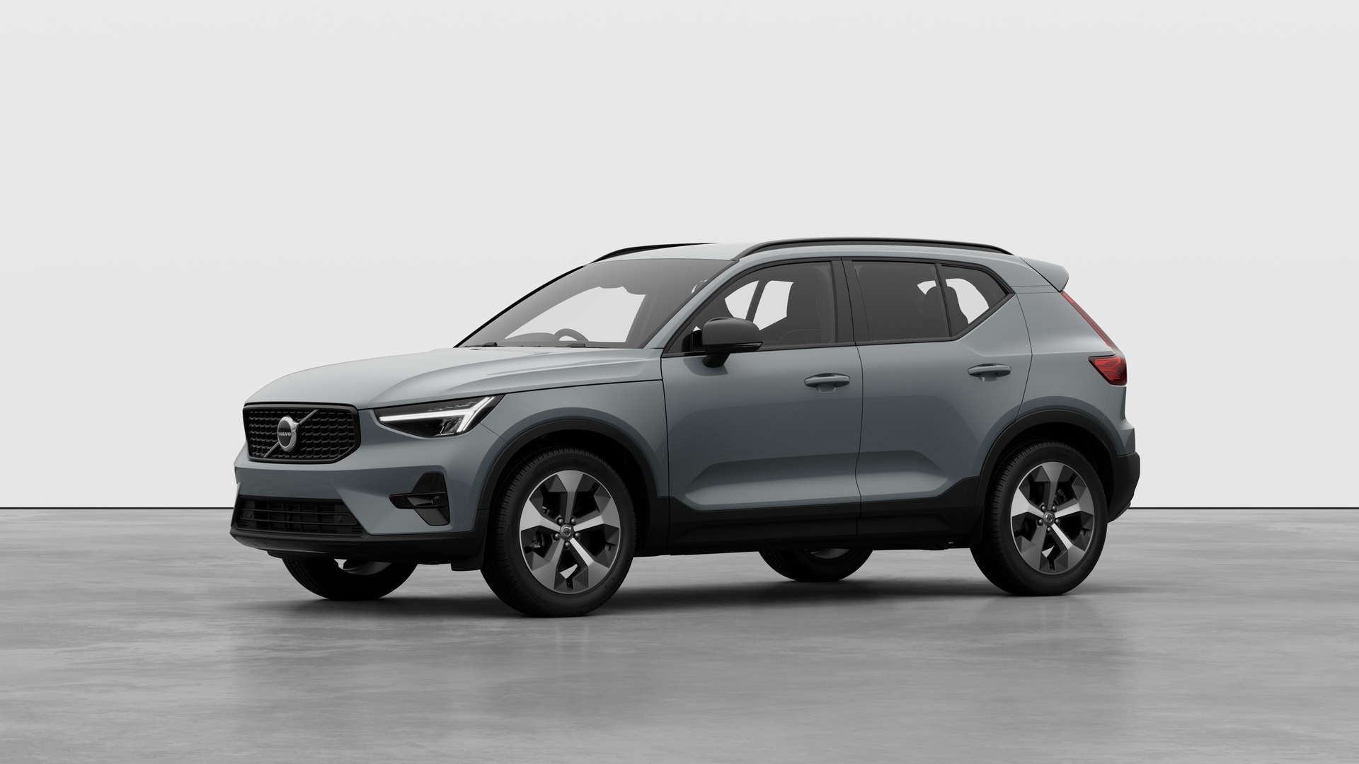  VOLVO XC40 2.0 B4P Plus Dark 5dr Auto