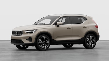 Volvo XC40 Estate 2.0 B3P Ultra Bright 5dr Auto in Sand Dune