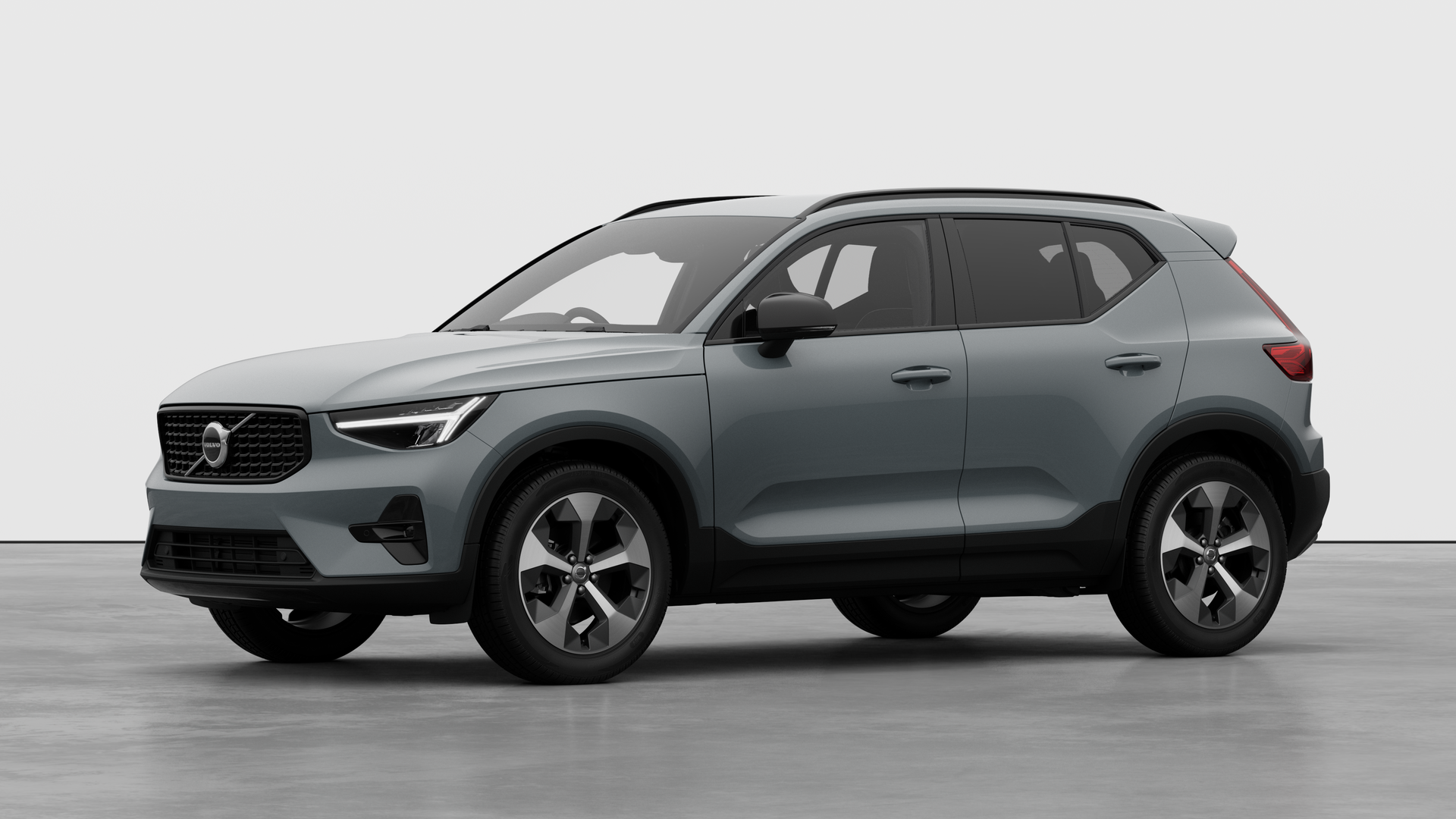  VOLVO XC40 2.0 B4P Plus Dark 5dr Auto