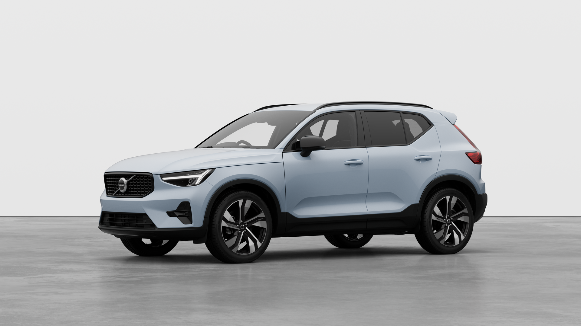  VOLVO XC40 2.0 B3P Plus Dark 5dr Auto